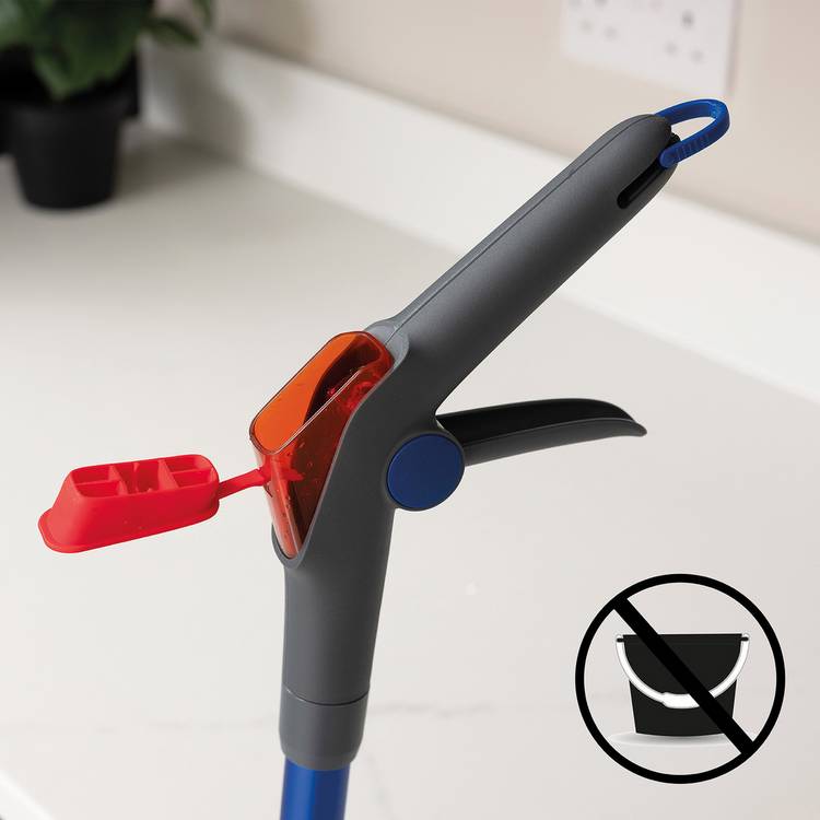 Addis spray mop with replacement head 124cm handle, imported from the UK