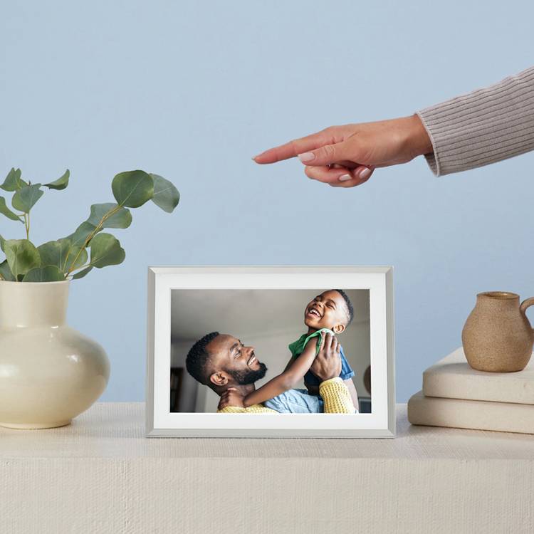 AURA Carver digital photo frame 10 inch Matt Clay (British brand)