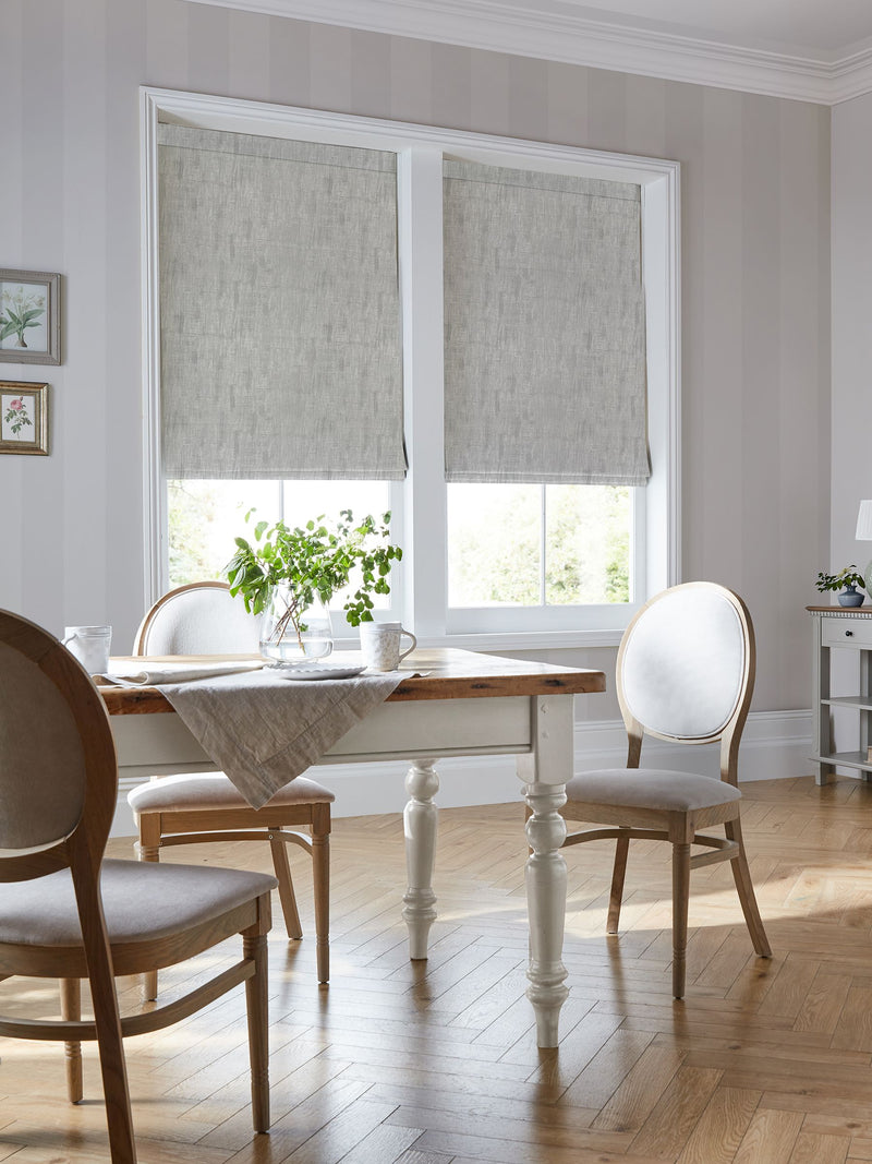 ستارة رومانية من Laura Ashley Grey Whinfell Silver - منتج بريطاني