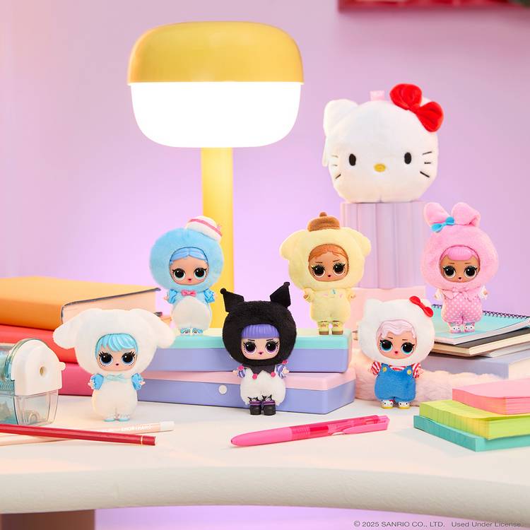 L.O.L. Surprise reversible plush keychain with tot doll (British brand)