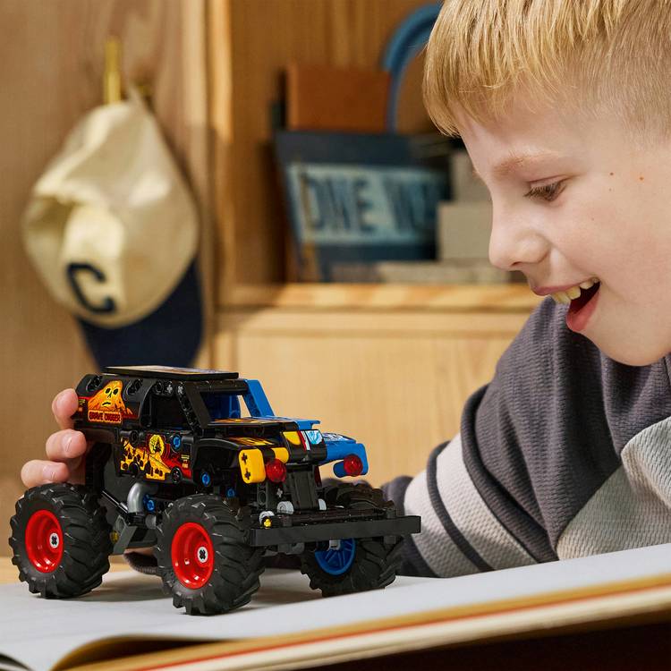LEGO Technic Grave Digger Fire and Ice pull-back truck 263 pieces (British brand)
