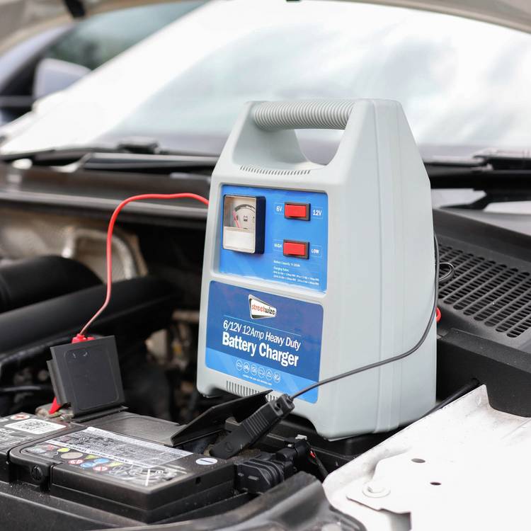 Streetwize 12A automatic battery charger - British product