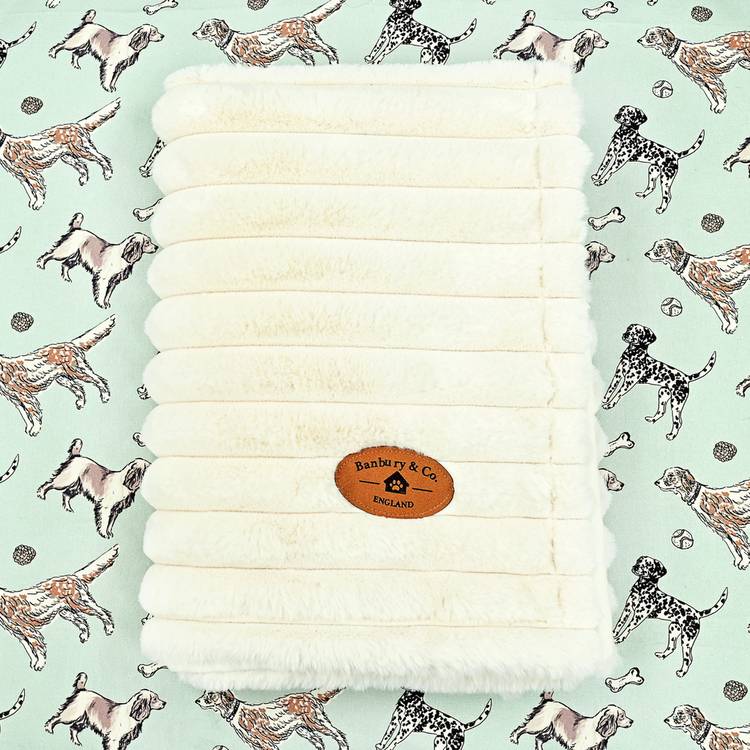 Banbury & Co dog blanket almond plush cord medium - British product