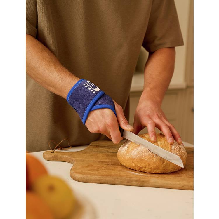 Neo G adjustable wrist support one size, imported from the UK