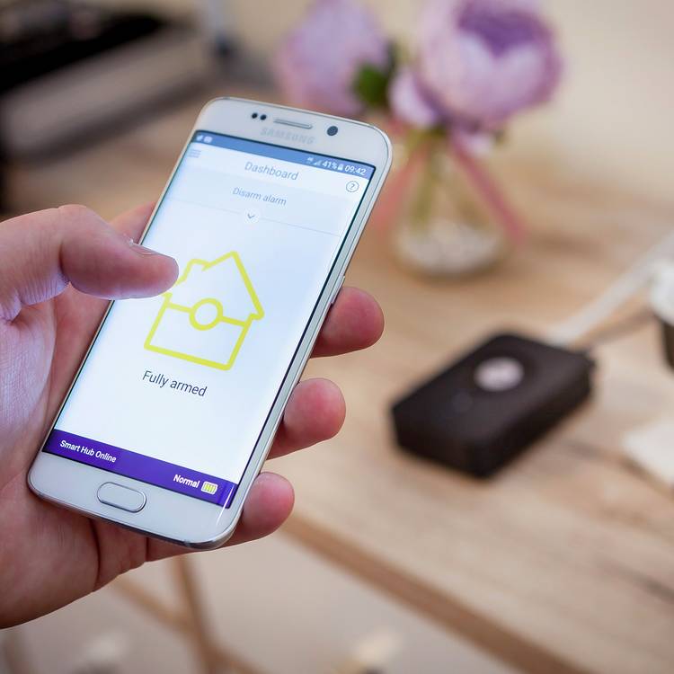 Yale wireless home alarm kit, UK version
