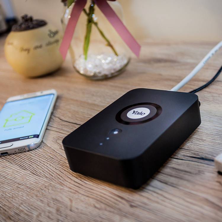 Yale wireless home alarm kit, UK version