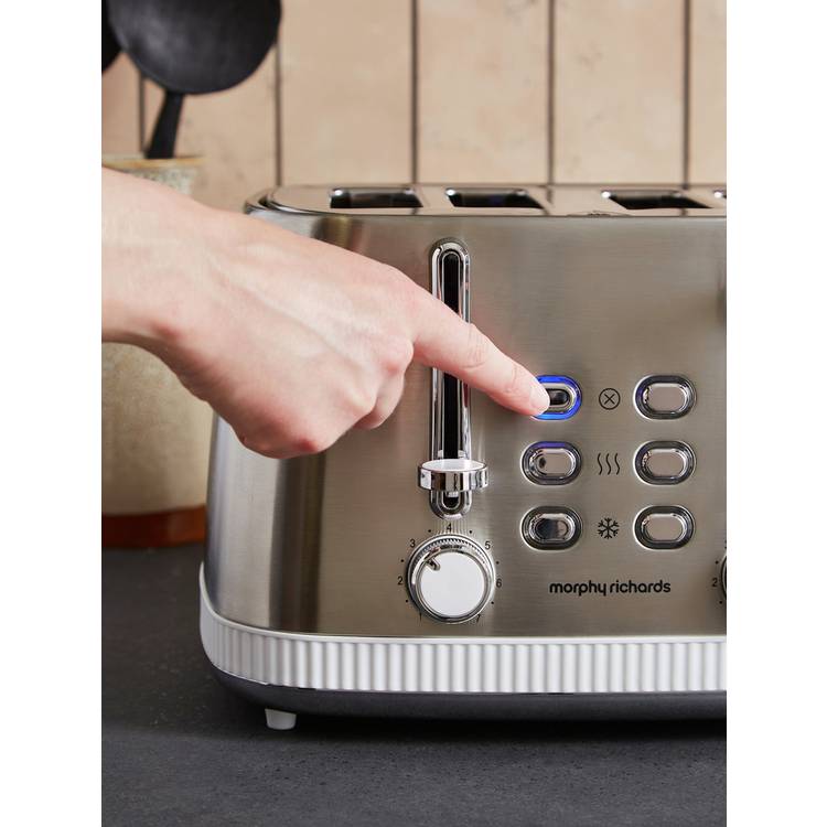 Morphy Richards Mexborough 4 slice toaster white, imported from the UK