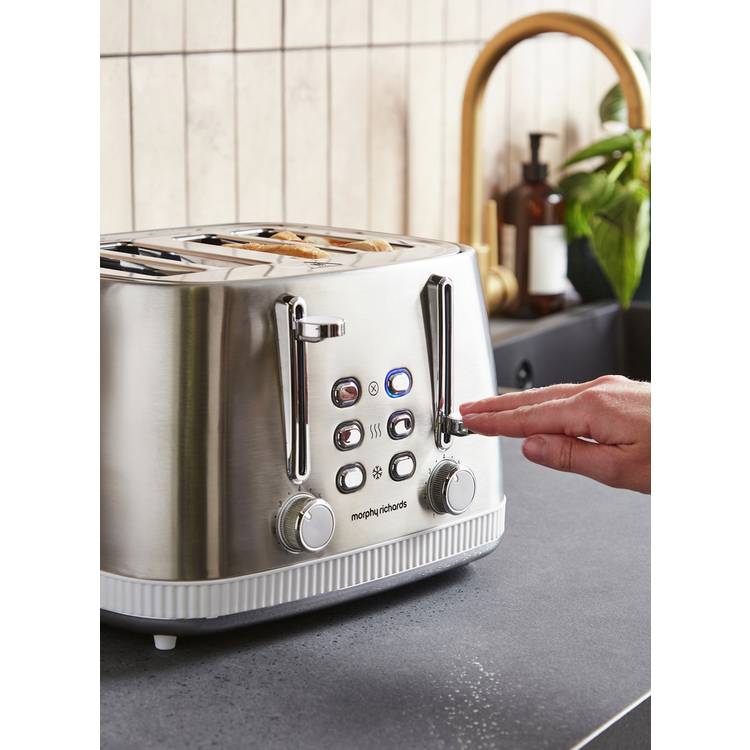Morphy Richards Mexborough 4 slice toaster white, imported from the UK