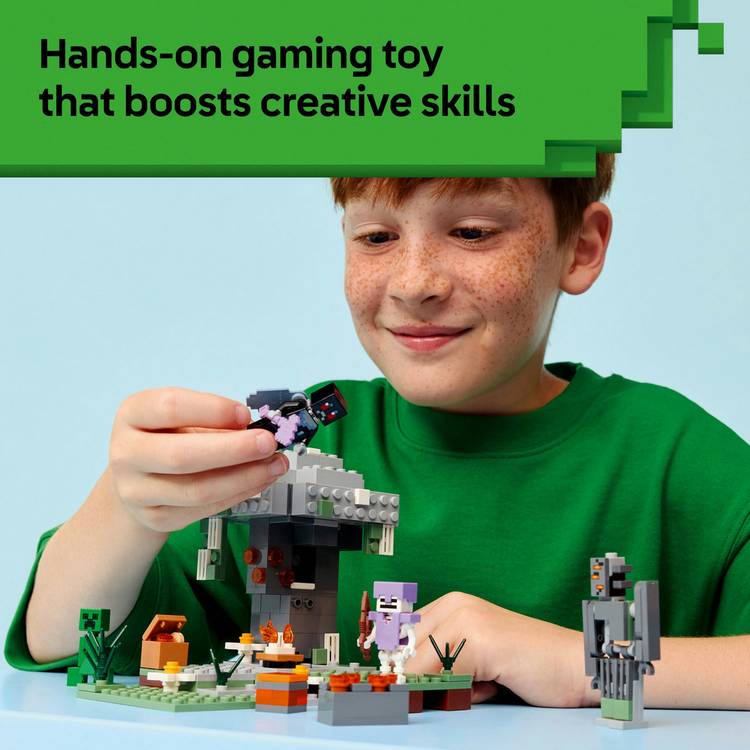LEGO Minecraft Pale Garden building toy 243 pieces - British product