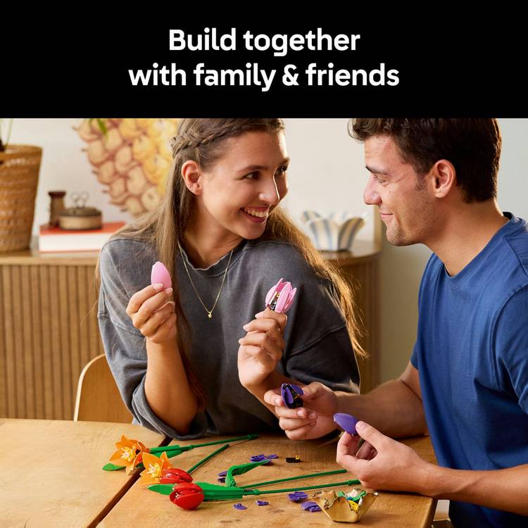 LEGO Botanicals Tulip Bouquet building set 576 pieces - British product