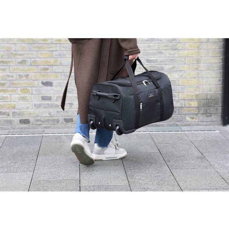 Featherstone 2 wheel medium holdall black, imported from the UK