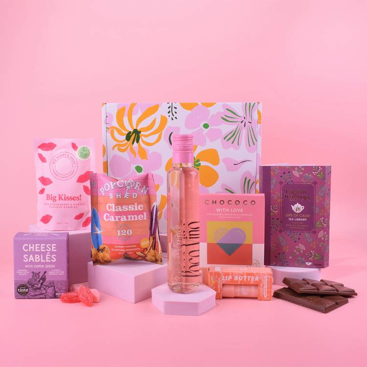 Spicers Of Hythe gift hamper with wine and sweets - British product