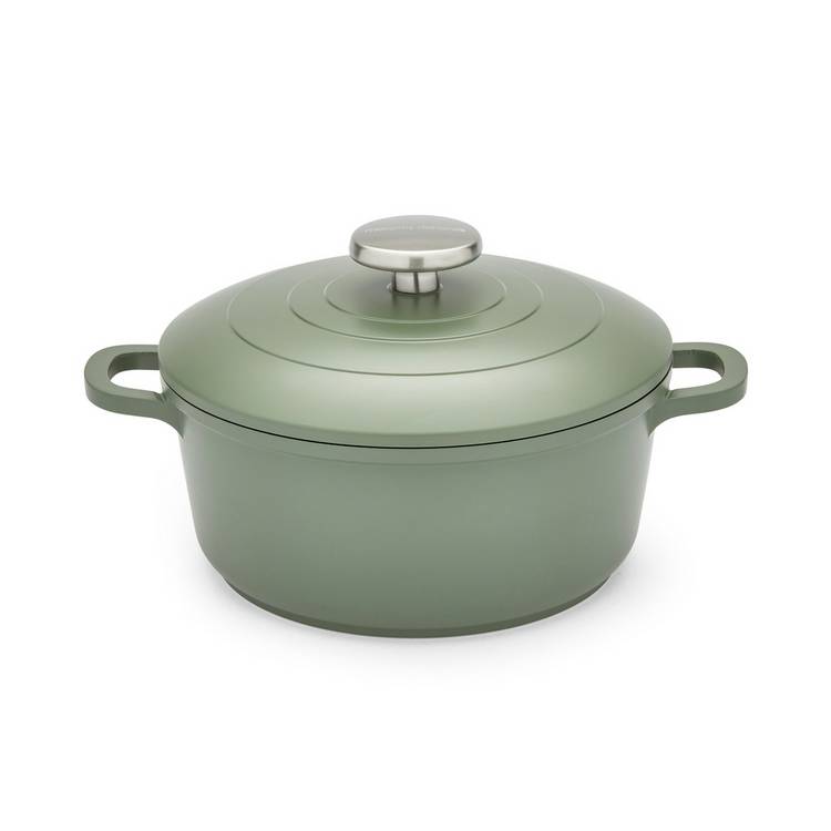 Morphy Richards green casserole dish 2.3 litre, UK version