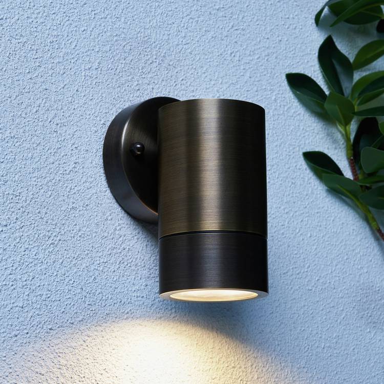 Zink bronze outdoor wall light IP54, imported from the UK