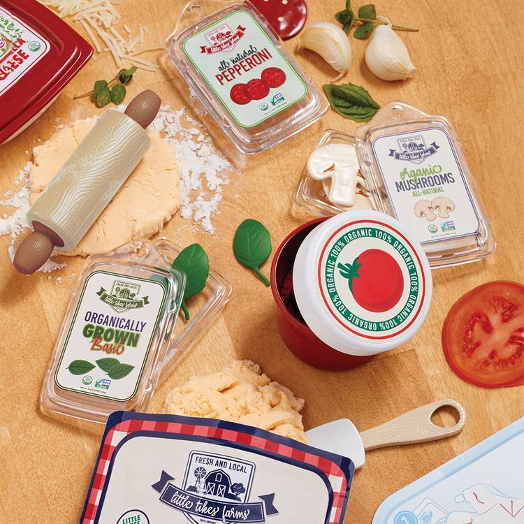 Little Tikes Creative Chefs pizza kit with light-up oven and accessories (British brand)