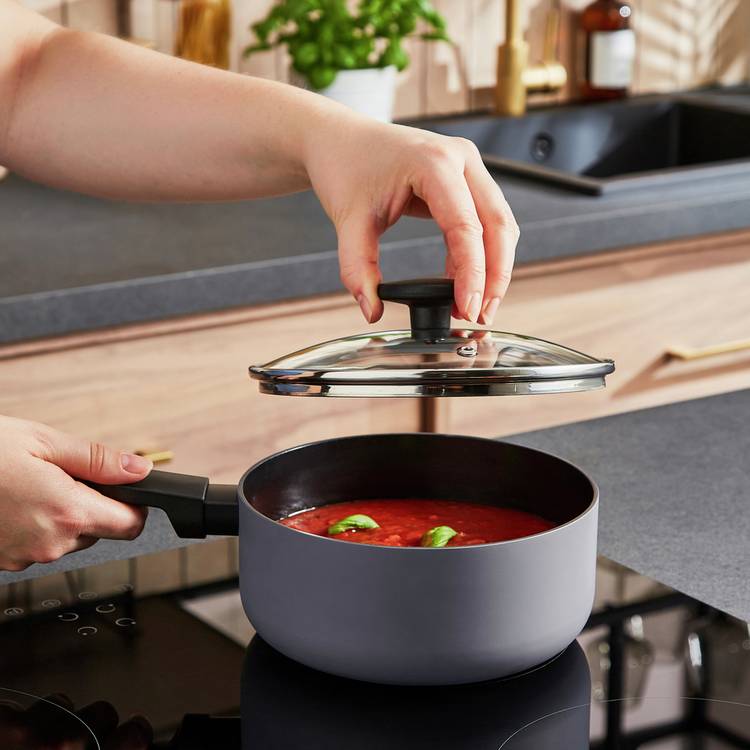 Morphy Richards 5-piece saucepan set grey (British brand)