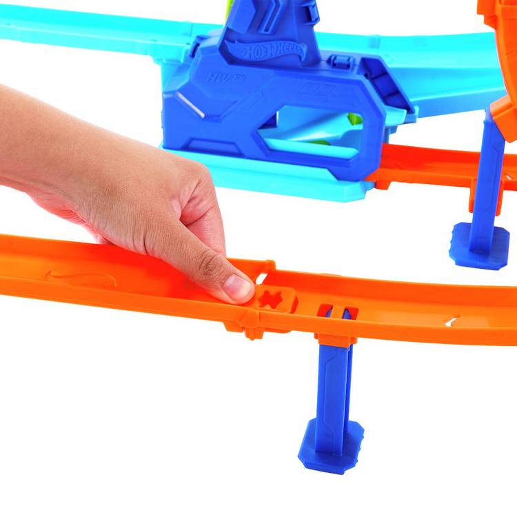 Hot Wheels Rapid Launch Cyclone track set with car, imported from the UK