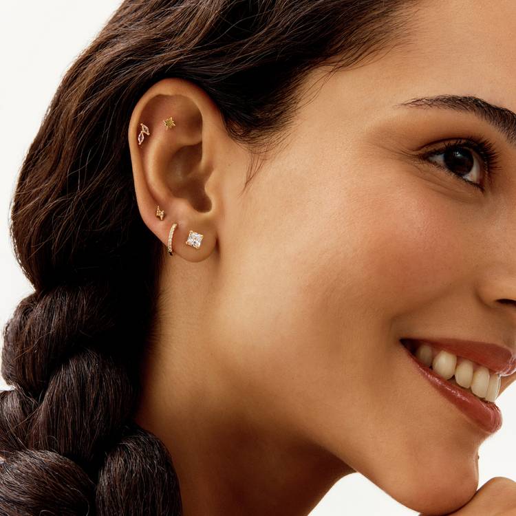 Revere gold plated silver star flatback earring, imported from the UK