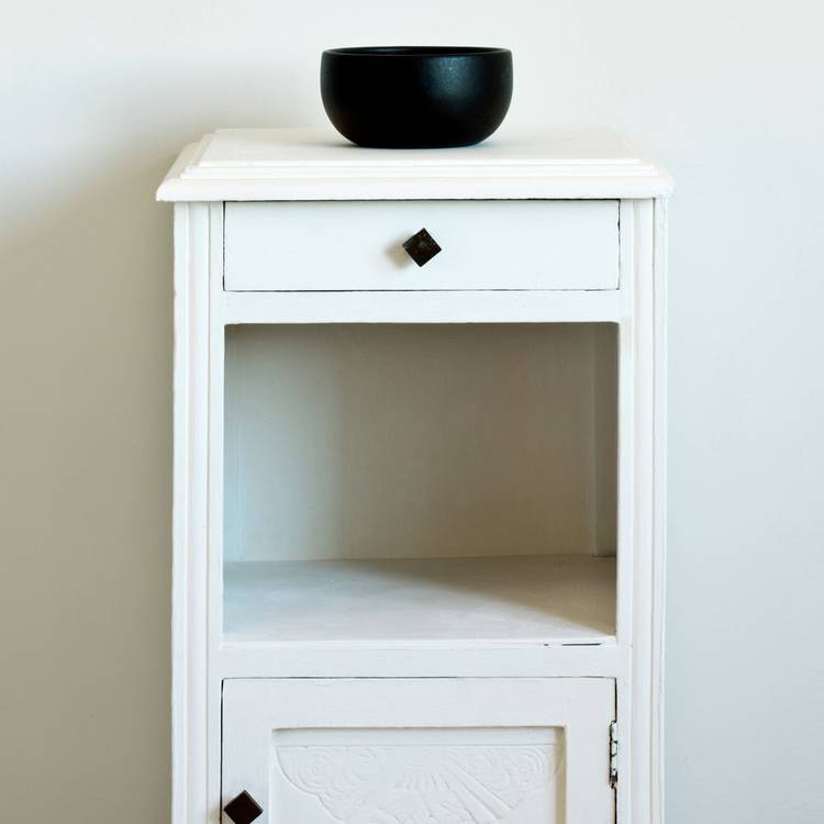 Annie Sloan chalk paint Pure white 1L, imported from the UK