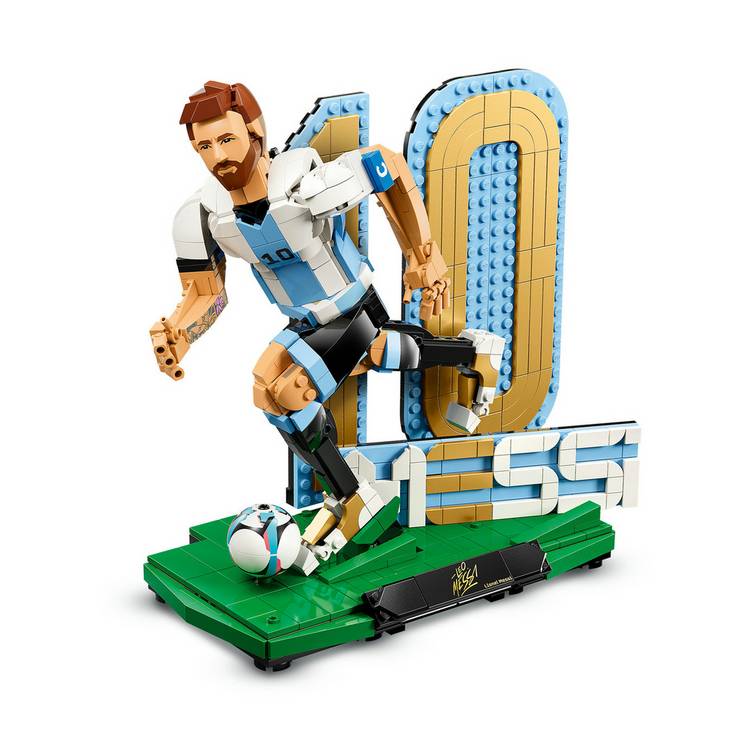 LEGO Lionel Messi building set 958 pieces, imported from the UK