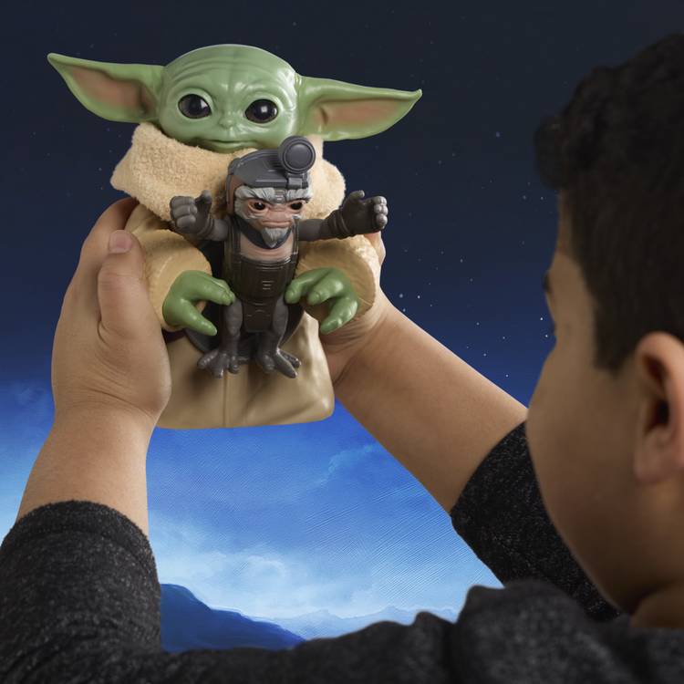 Star Wars Huggin' Grogu figure 6.5 inches (British brand)