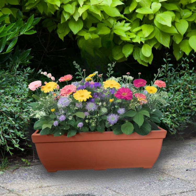 Whitefurze bell shaped trough planter 50cm, UK version