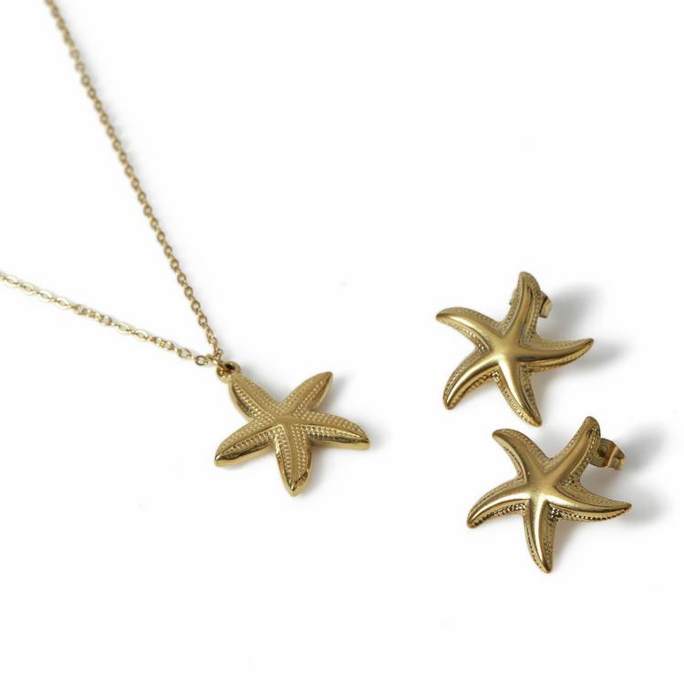Liars & Lovers starfish jewellery gift set with pendant necklace and earrings, imported from the UK