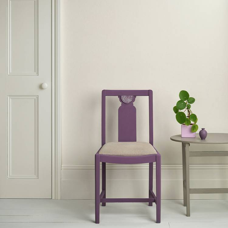 Annie Sloan Old White Satin Paint 750ml, UK version
