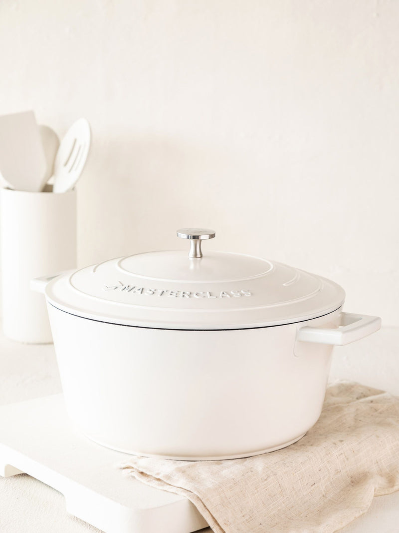 Masterclass cream casserole dish 5L, imported from the UK