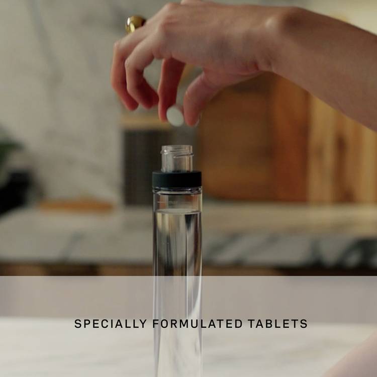 Simplehuman paper towel holder with spray pump stainless steel - British product