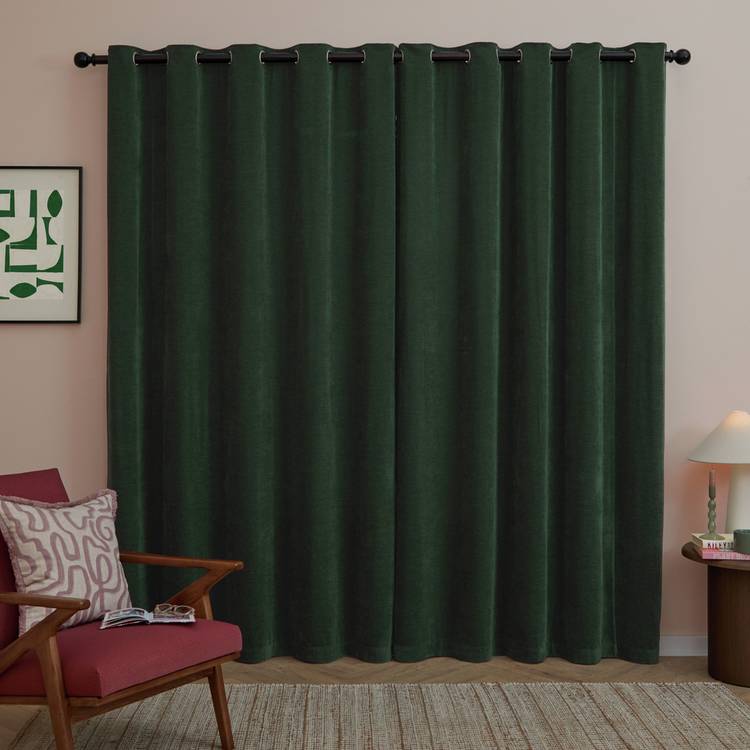 Furn dark green chenille blackout eyelet curtains 168x137cm - British product