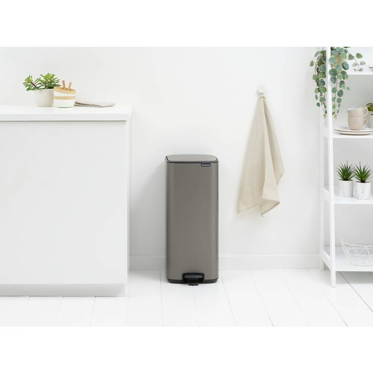 Brabantia pedal bin platinum 30 litre (British brand)