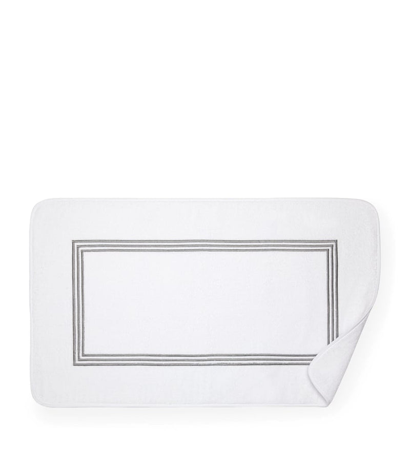 Pratesi Tre Righe bath mat 50cm x 90cm, imported from the UK