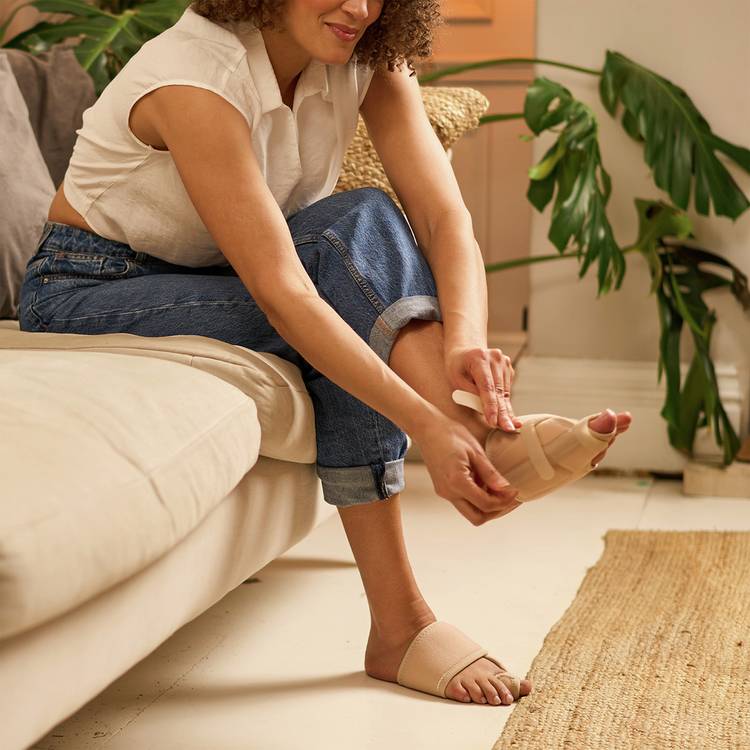 Neo G bunion support pair (British brand)
