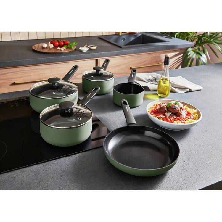 Morphy Richards 5 piece saucepan set green - British product