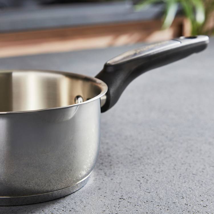 Morphy Richards 5 piece stainless steel pan set - British product