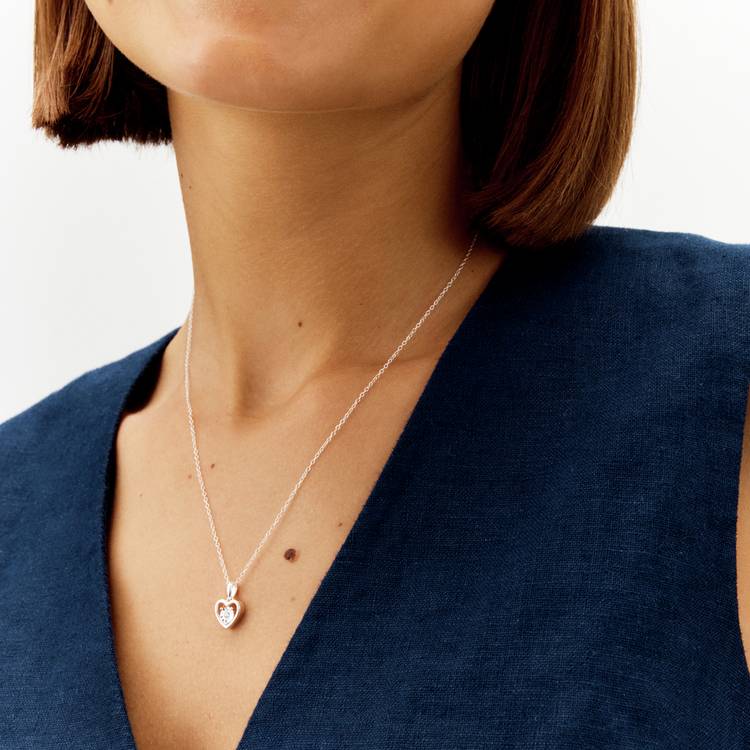 Revere cubic zirconia heart pendant on 18-inch chain, UK version