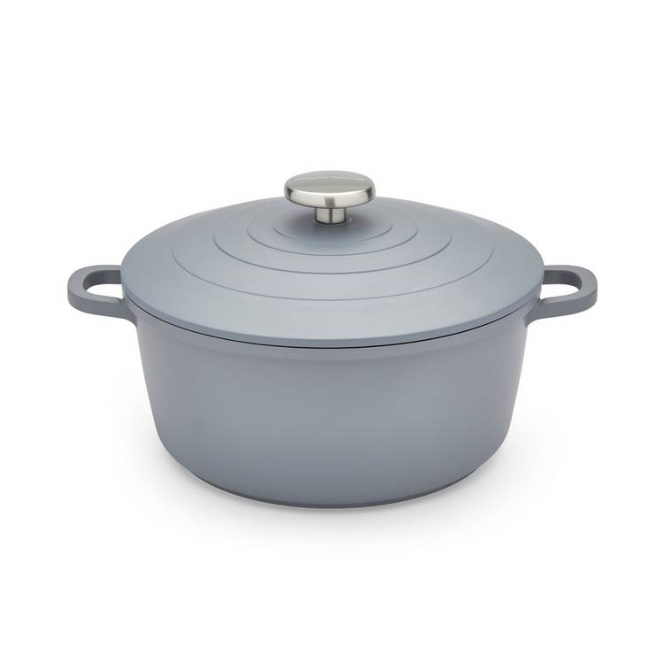 Morphy Richards grey aluminium casserole dish 4.1L - British product
