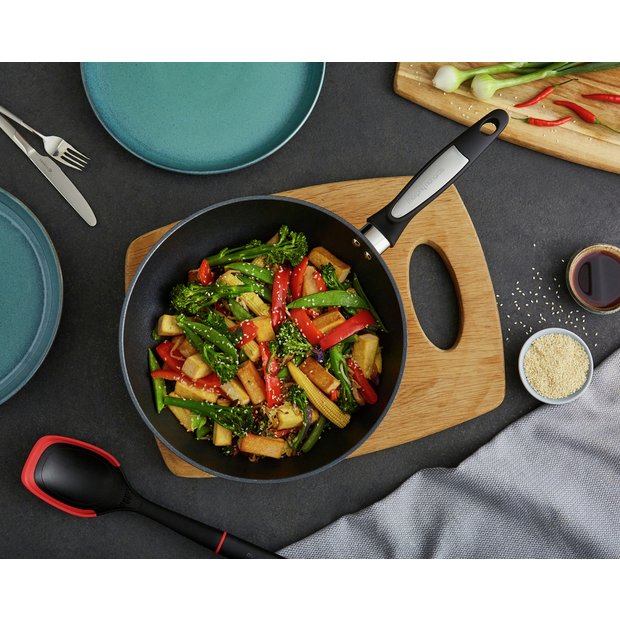 Morphy Richards non-stick wok 28cm (British brand)
