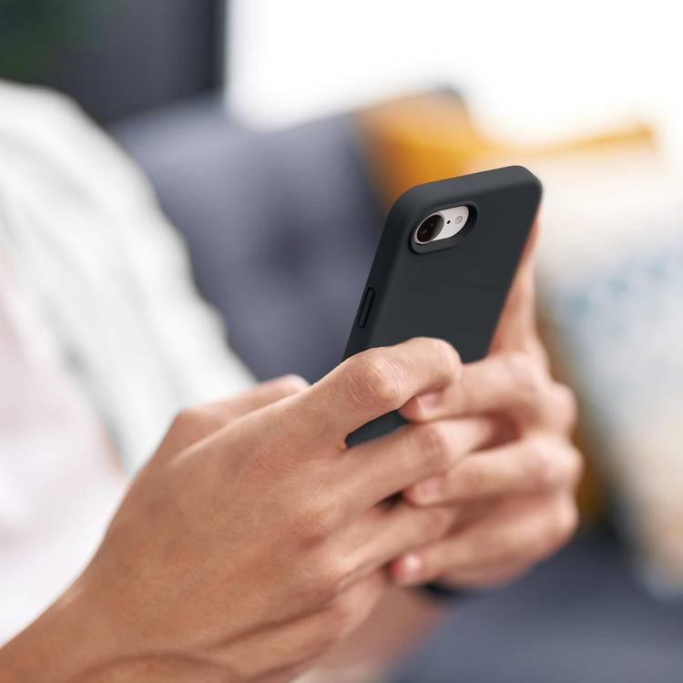 Proporta iPhone 17e phone case black, imported from the UK
