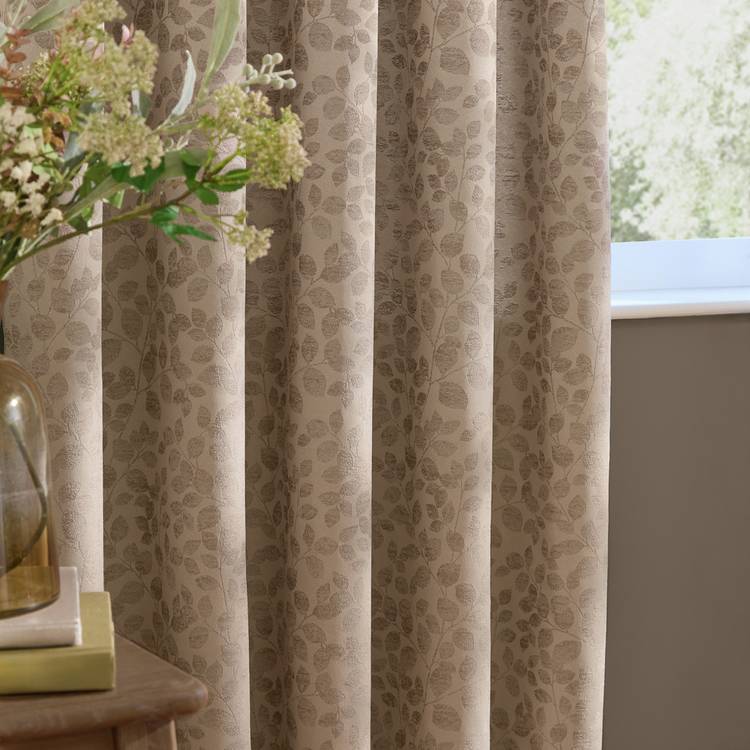 Wylder Grace Leaf taupe curtains 229x137cm, UK version