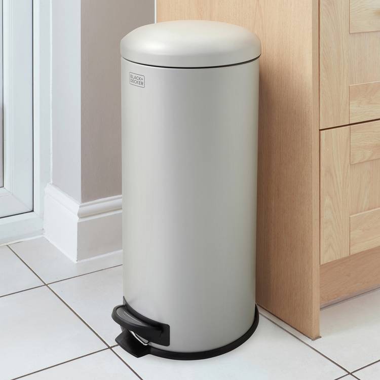 Black+Decker pedal bin grey 30 litre - British product