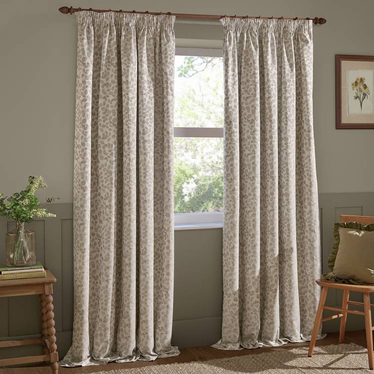Wylder Grace Leaf Natural curtains 117x137cm - British product
