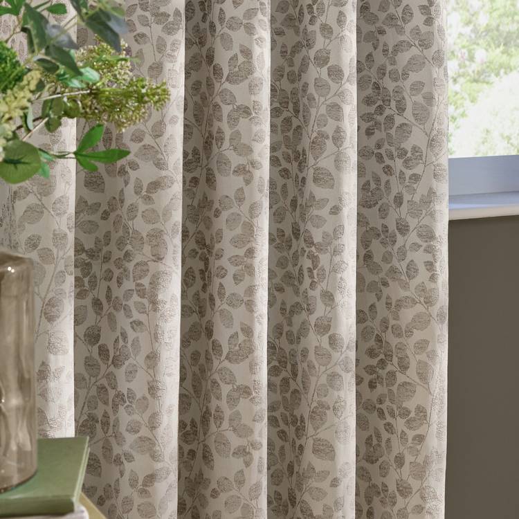 Wylder Grace Leaf Natural curtains 117x137cm - British product