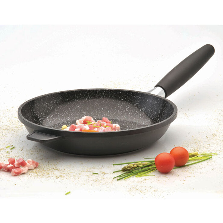 BergHOFF Eurocast Discovery 8 Piece Cookware Set - British product