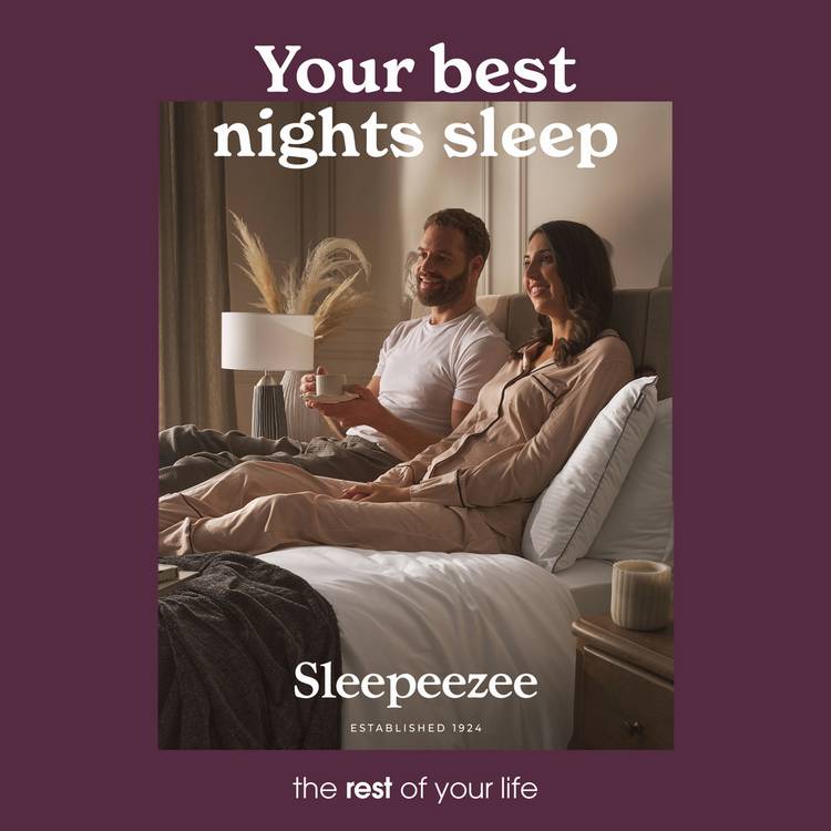 Sleepeezee Hotel Luxe medium pillow 2 pack (British brand)