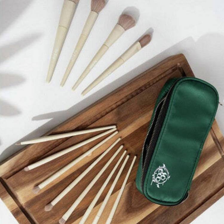 So Eco Flawless 12 piece makeup brush set, UK version