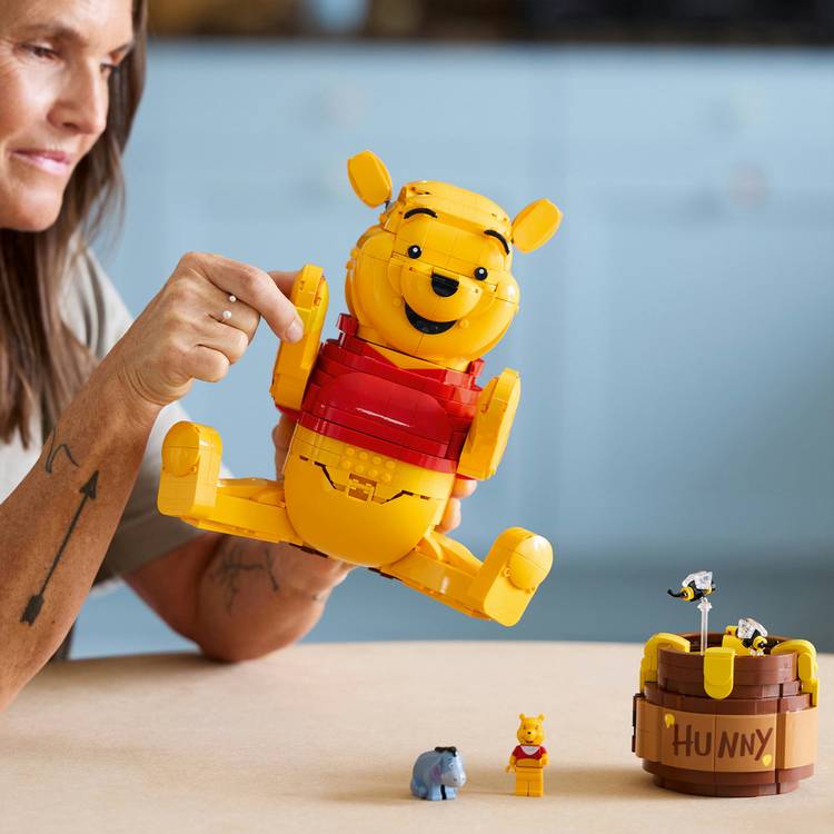 LEGO building set Winnie the Pooh 1399 pieces (British brand)
