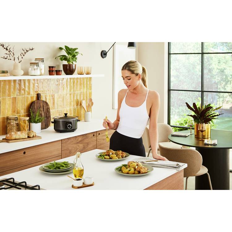 Morphy Richards Evoke 3.5L black slow cooker - British product
