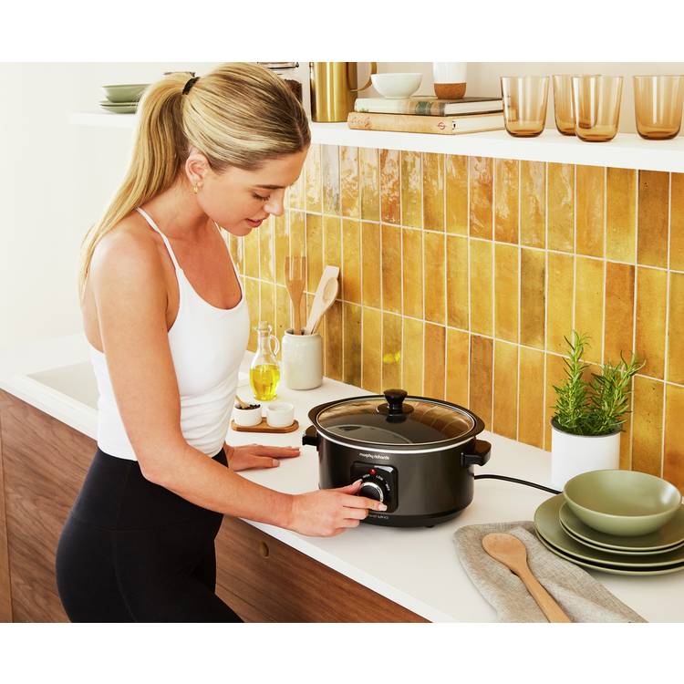 Morphy Richards Evoke 3.5L black slow cooker - British product